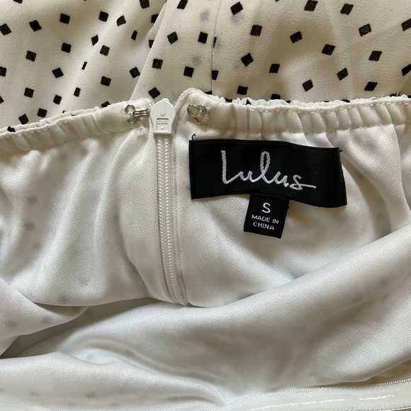 *NWT* Lulu’s white & black dot print “Twirl Me Around” Off Shoulder Skater Dress - Picture 14 of 15